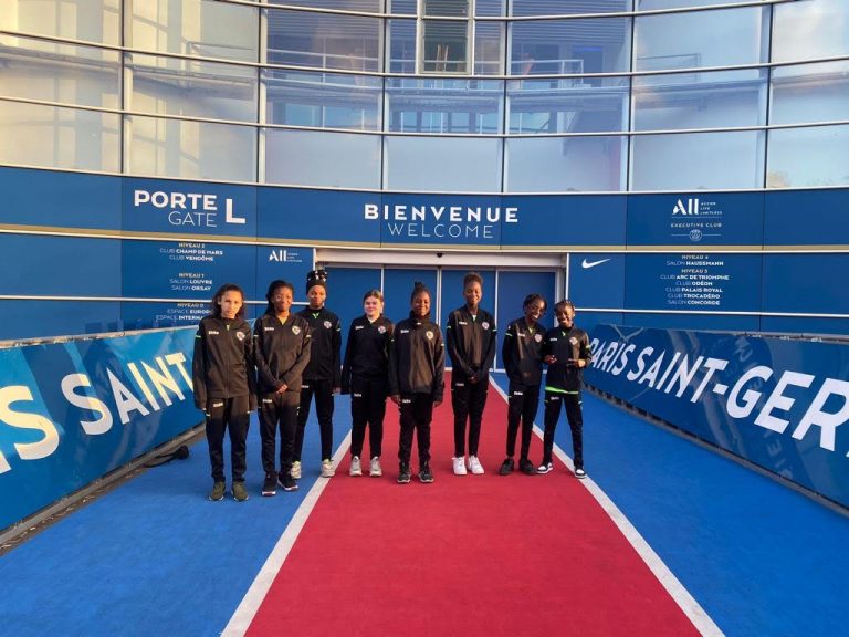 Visite du Parc des Princes avec nos féminines ! (photo)